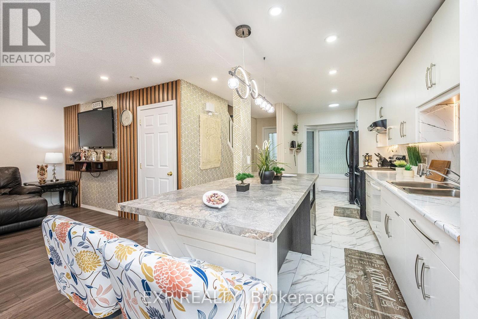 #2 65 SCOTT STREET - 8