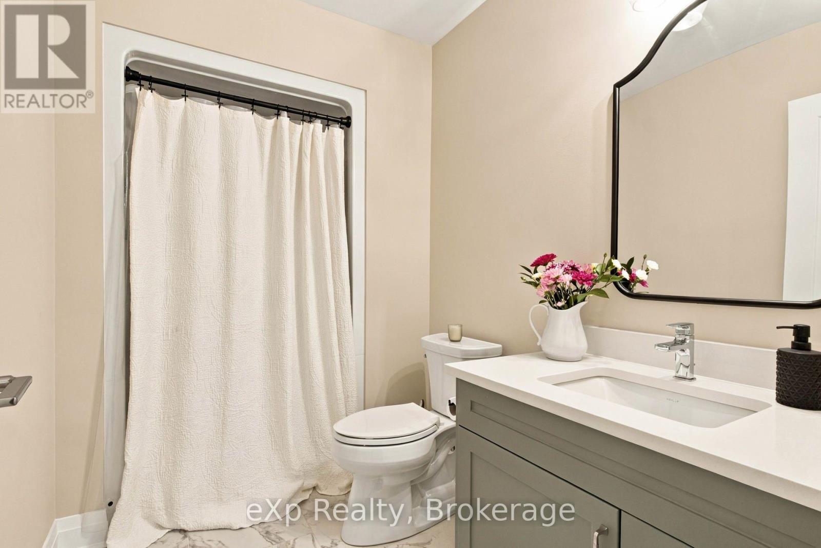 160 Orr Street — photo 40