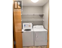 233 Kendrew Drive, Red Deer, AB T4P3Z1 Photo 12
