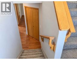 233 Kendrew Drive, Red Deer, AB T4P3Z1 Photo 9