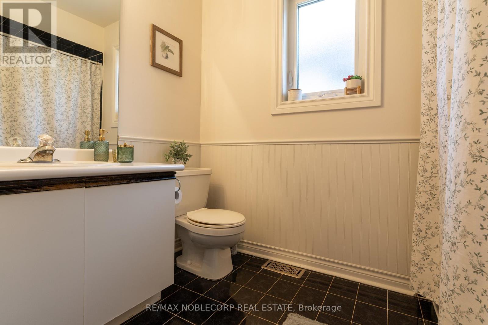 71 Castlepoint Drive, Vaughan, ON photo 41