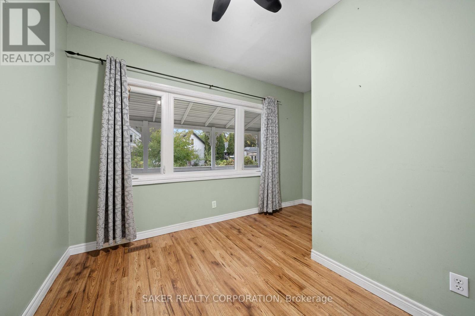 119 Clarence Street — photo 15