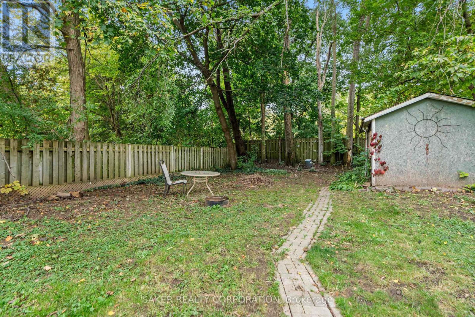 119 Clarence Street — photo 32