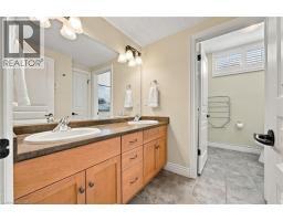 209 Longview Crescent, Kitchener, ON N2P2T4 Photo 27
