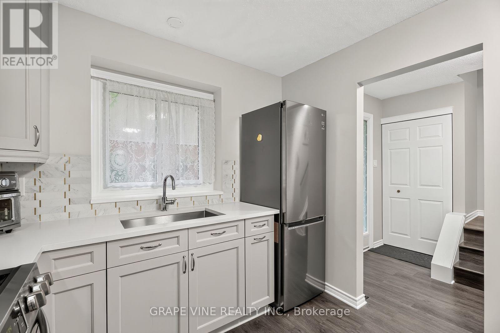 190 - 3897E OLD RICHMOND ROAD, Ottawa — photo 8