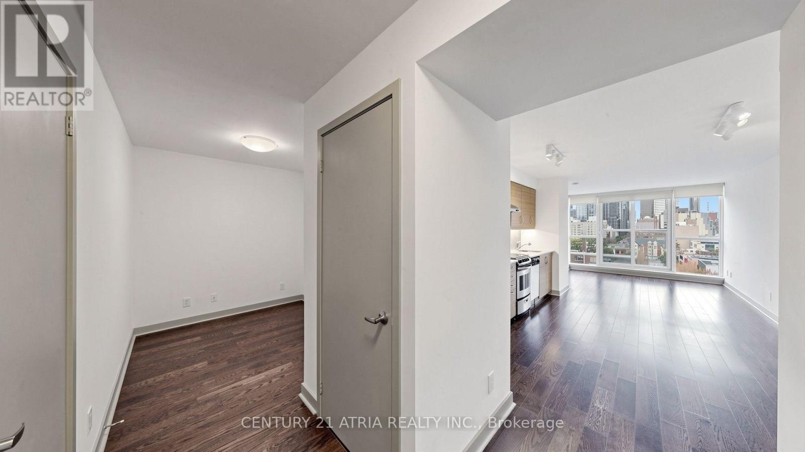 320 Richmond Street East — photo 18