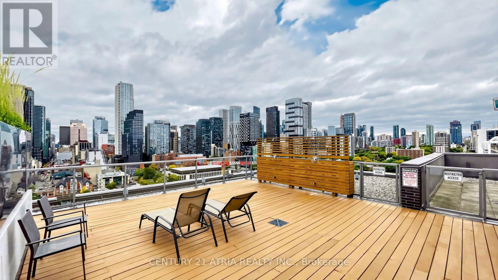 320 Richmond Street East — photo 20