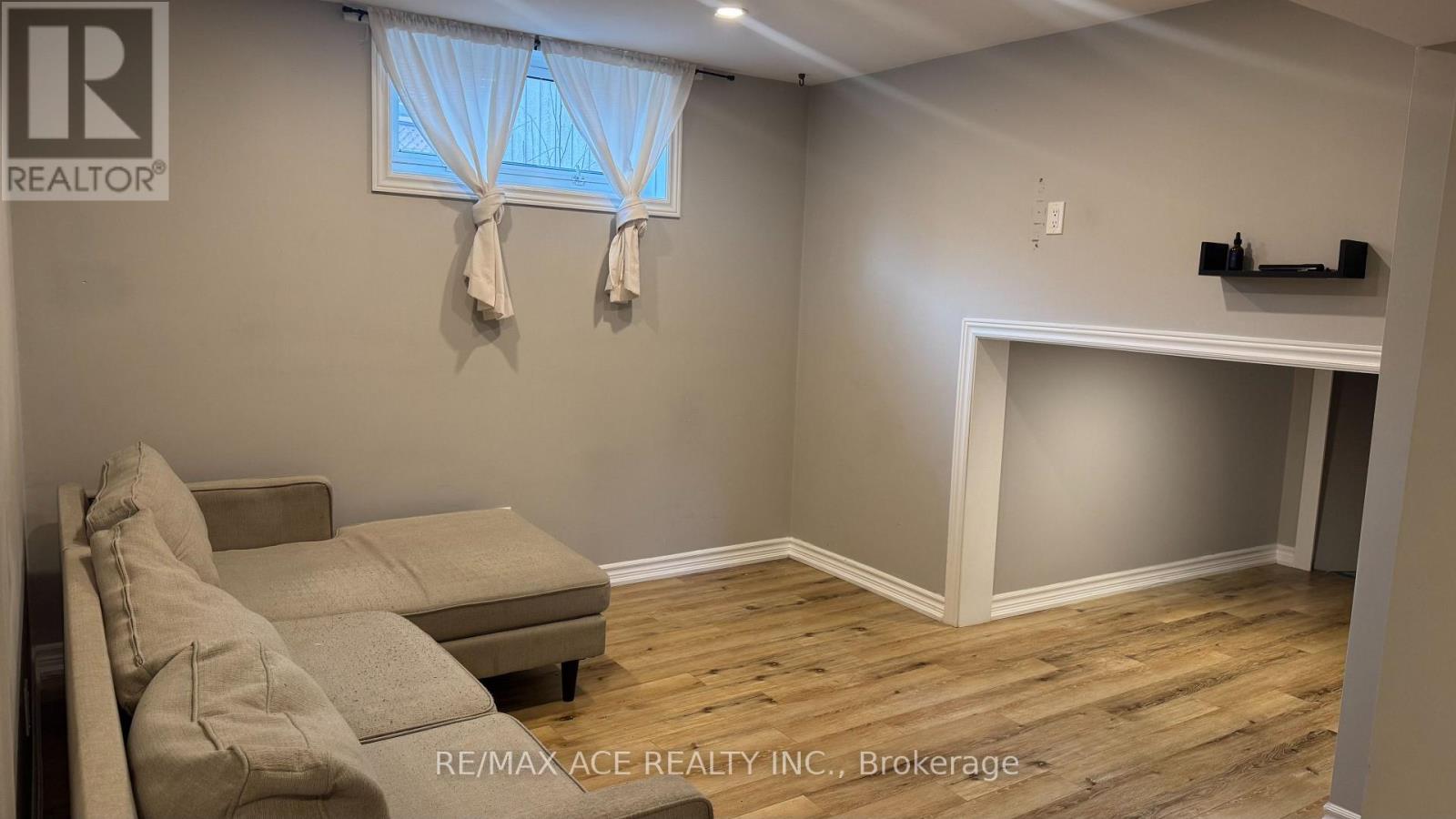 BSMT - 92 FELICITY DRIVE, Toronto (Woburn) — photo 4