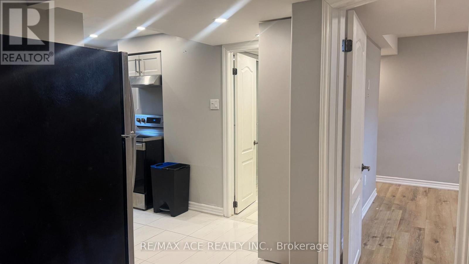 BSMT - 92 FELICITY DRIVE, Toronto (Woburn) — photo 7