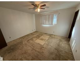 176 Humberstone Rd Nw, Edmonton, AB T5A4C6 Photo 9