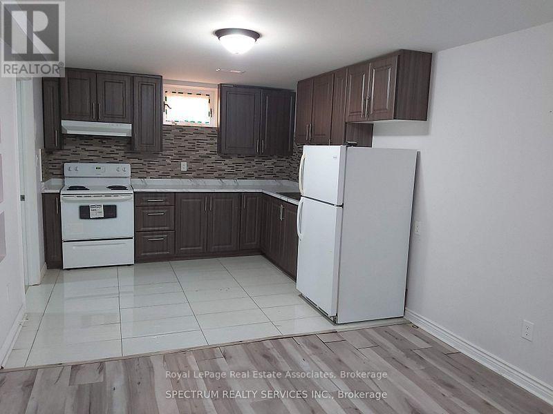 BSMT - 150 ONTARIO STREET S, Milton (OM Old Milton) — photo 2