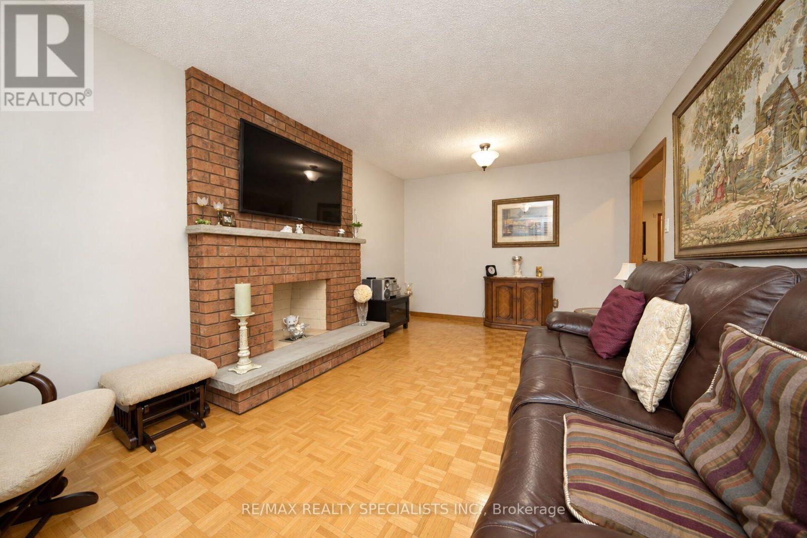157 Sunforest Drive, Brampton, ON photo 13