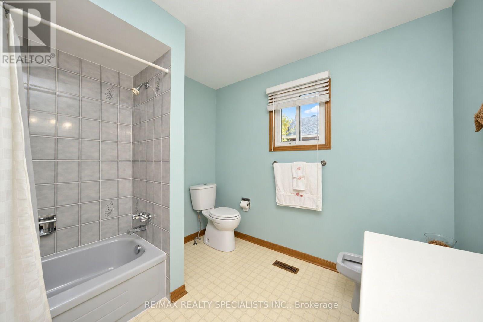 157 Sunforest Drive, Brampton, ON photo 29