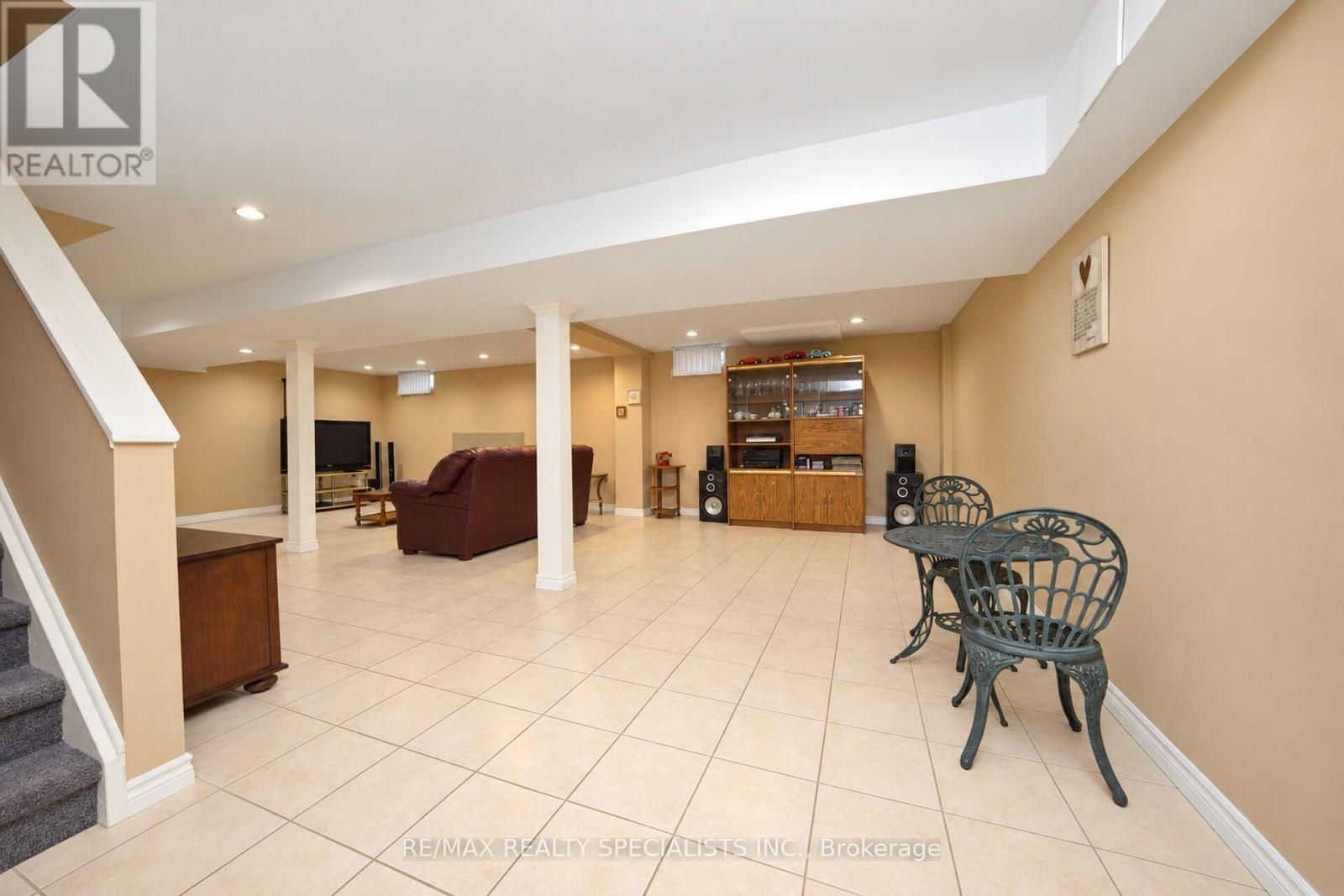 157 Sunforest Drive, Brampton, ON photo 37