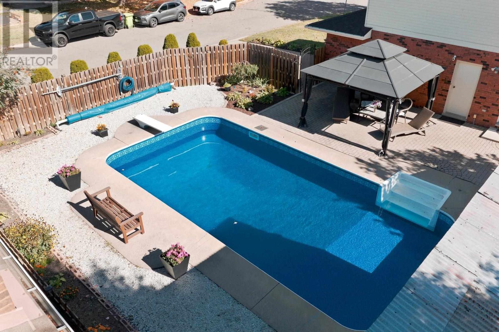 70 Country Club PL - 33