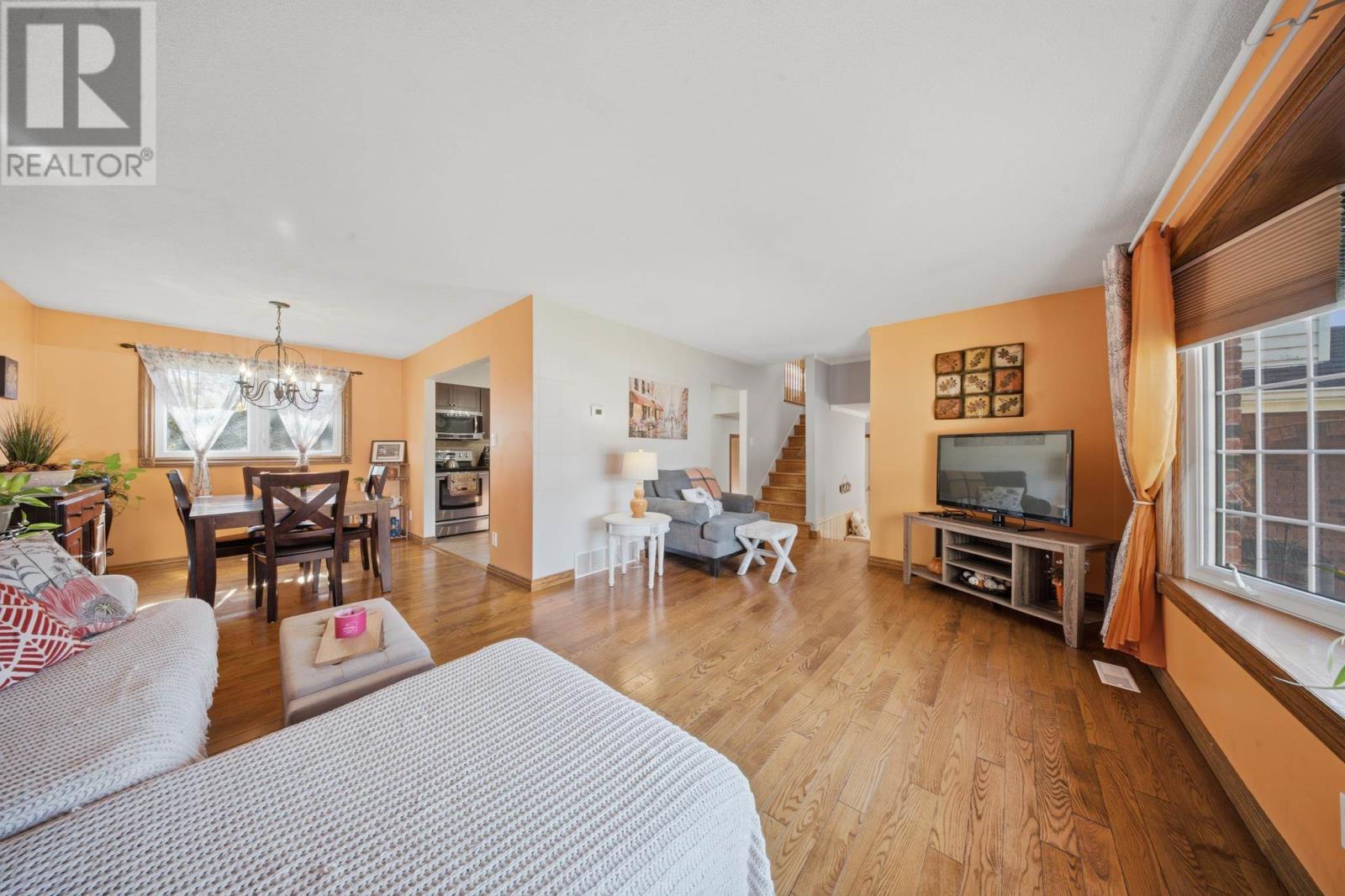 70 Country Club PL - 9