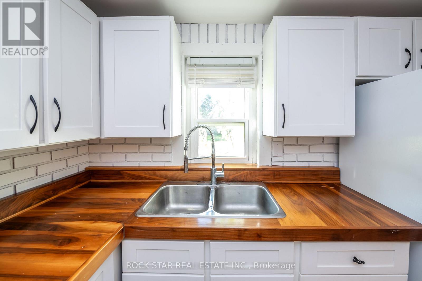 292 Fares Street — photo 41