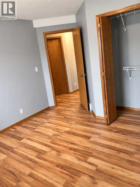 Listing photo – 231 & 233 Kendrew Drive, Red Deer