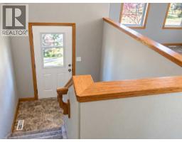 231 & 233 Kendrew Drive, Red Deer, AB T4P3Z1 Photo 13