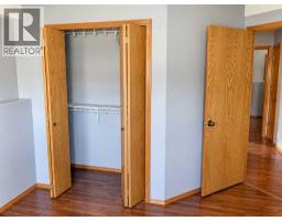 231 & 233 Kendrew Drive, Red Deer, AB T4P3Z1 Photo 17