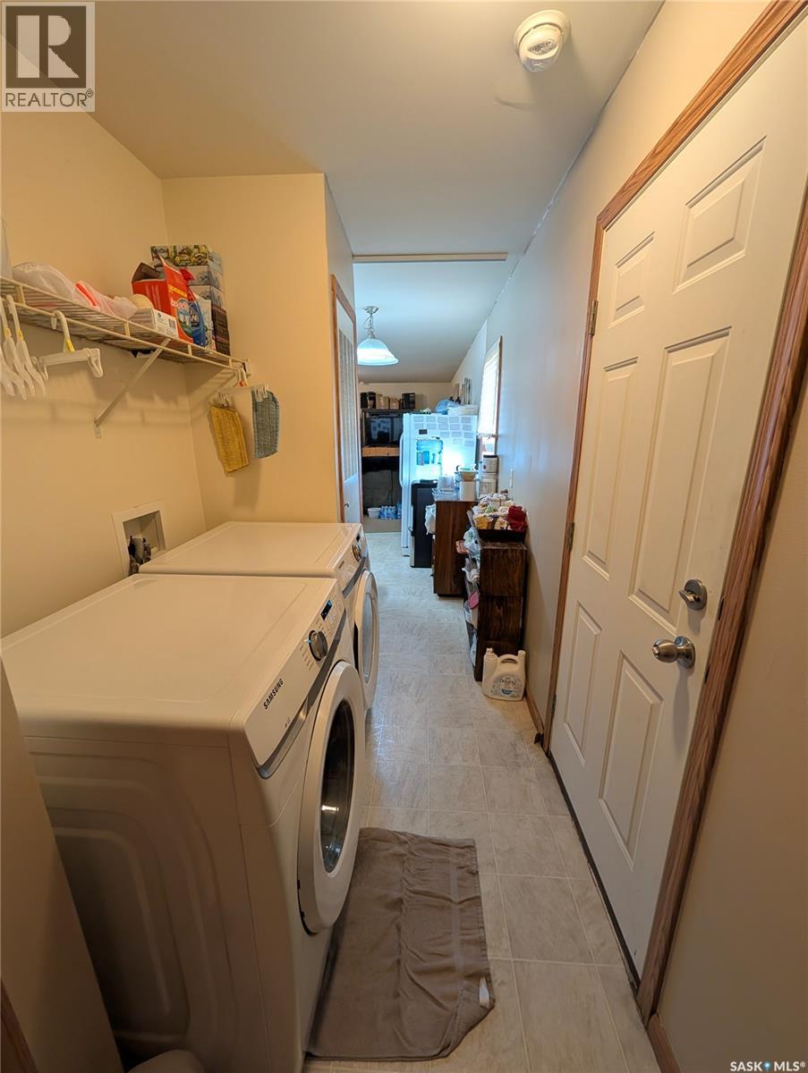 B24 1295 9th AVENUE NE - 10