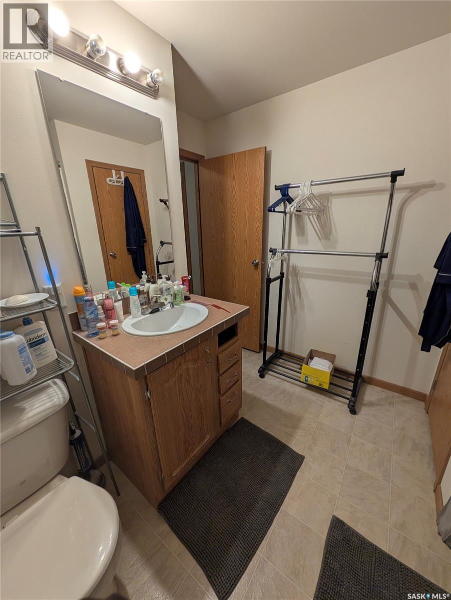 B24 1295 9th AVENUE NE - 11