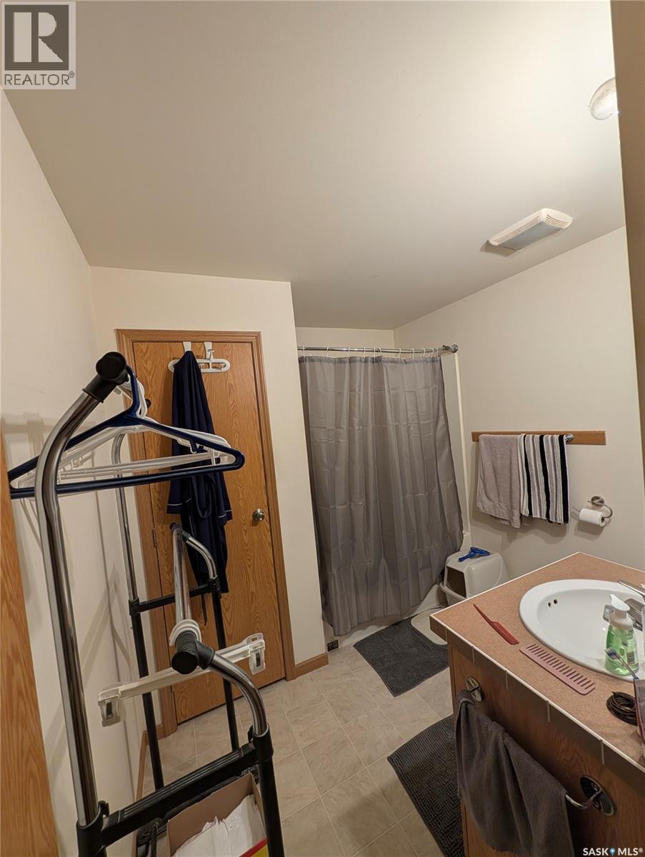 B24 1295 9th AVENUE NE - 12
