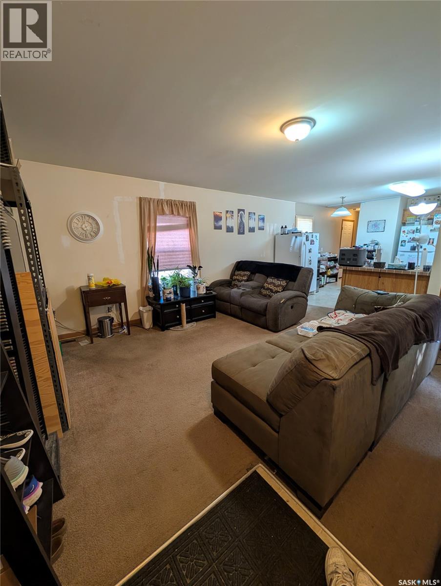 B24 1295 9th AVENUE NE - 2