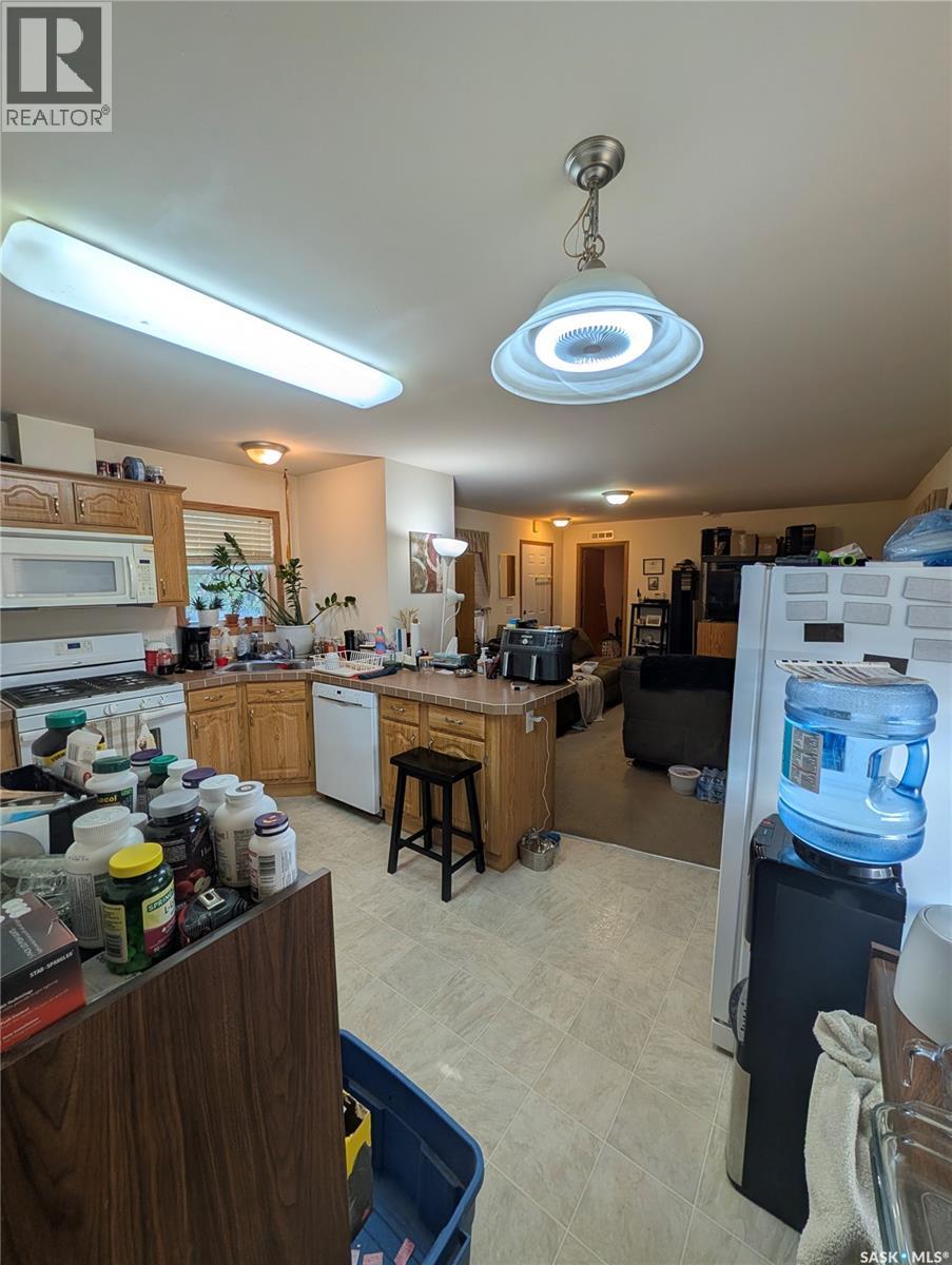 B24 1295 9th AVENUE NE - 9