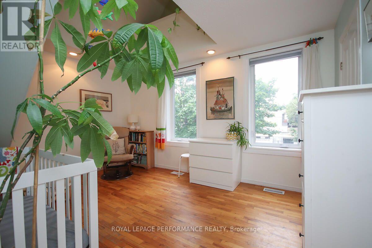 49 BAYSWATER AVENUE - 17