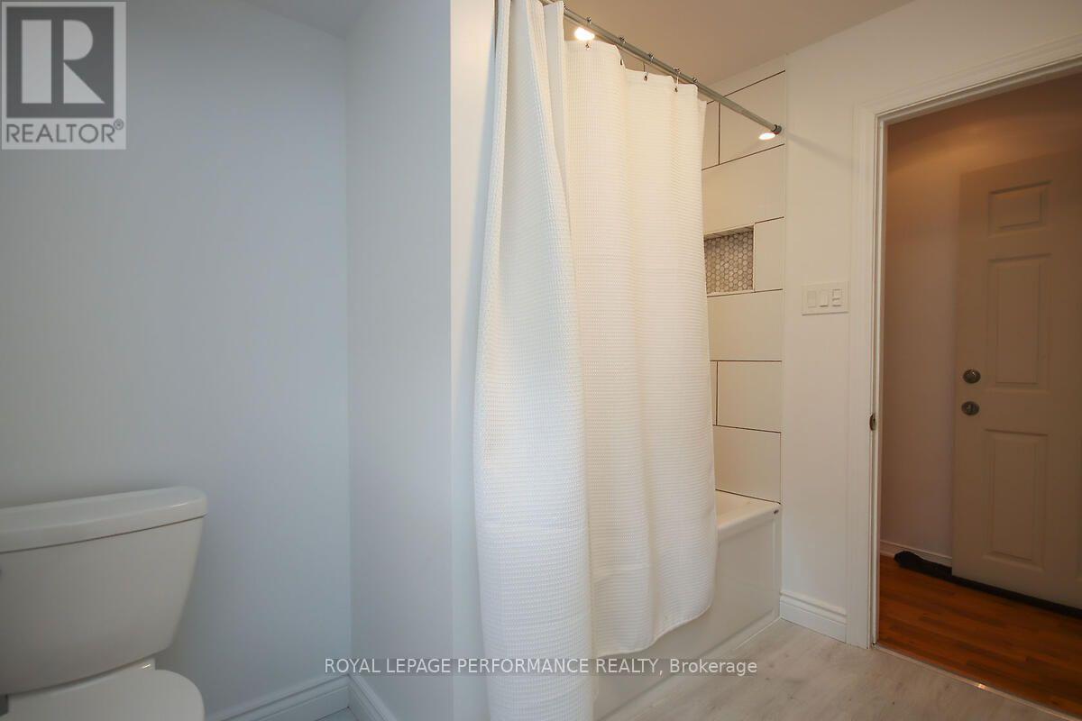 49 BAYSWATER AVENUE - 25