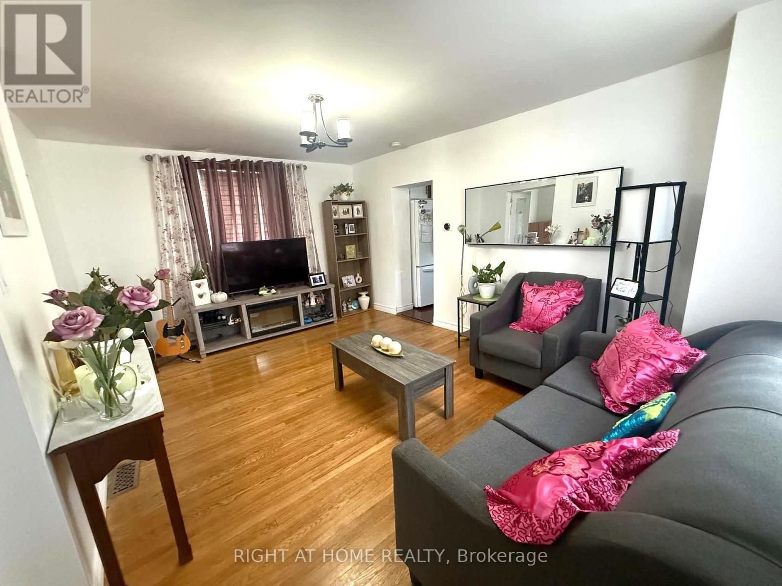 226 Albert Street, Oshawa, ON photo 3