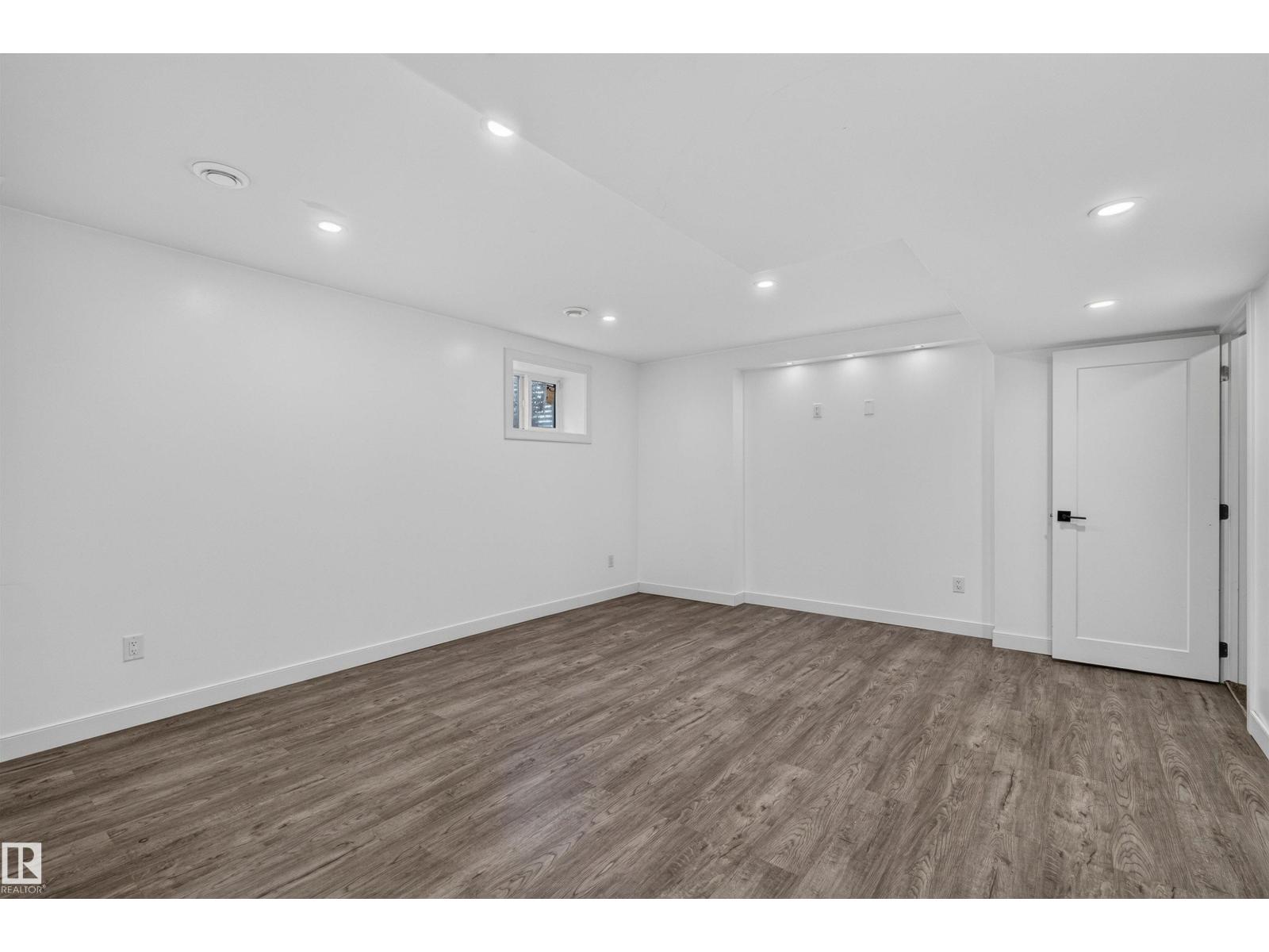 9526 109A AV NW - 28