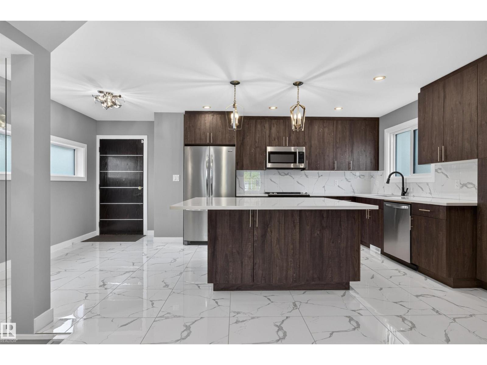 9526 109A AV NW - 3