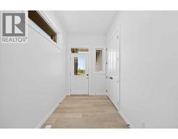 Kitchen - 101 Creekstone Hill Sw, Calgary, AB T3P2V3 Photo 6