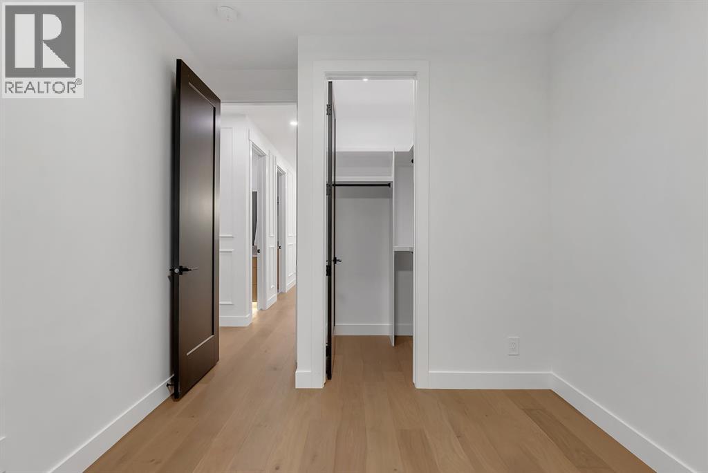 2613 35 Street SW photo 35
