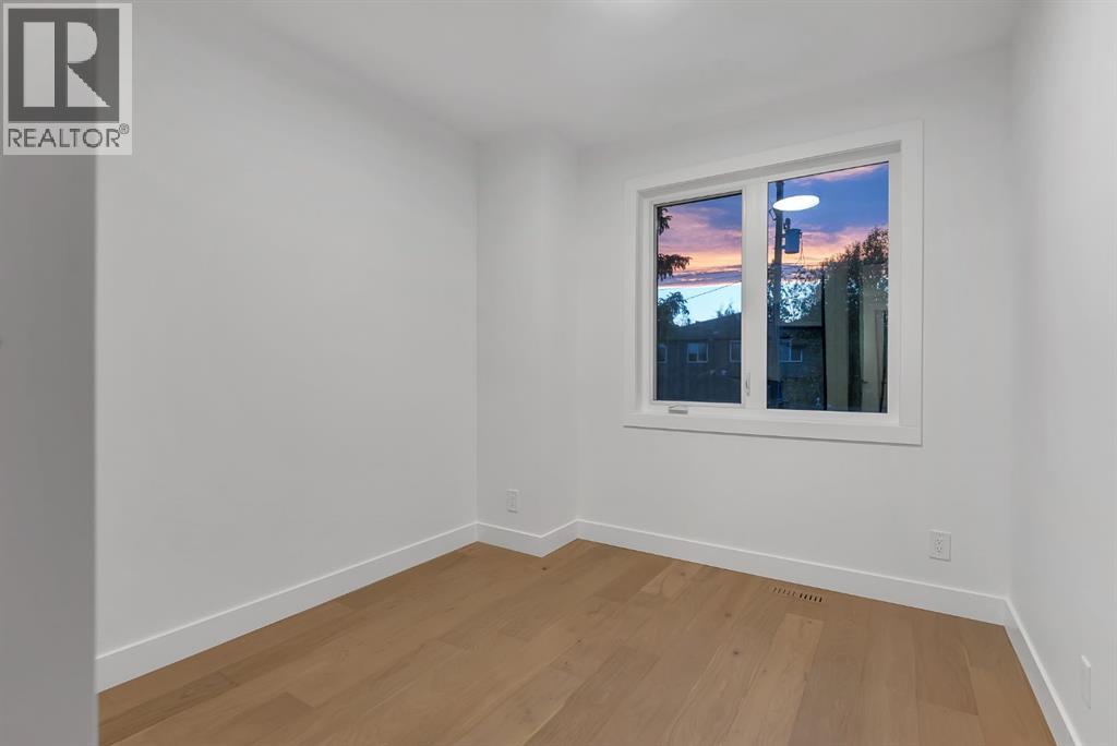 2613 35 Street SW photo 34