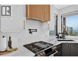 Kitchen - 7079 Jasper Drive, Vernon, BC V1H1P2 Photo 18