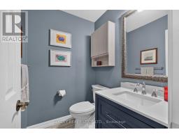 Bathroom - 28 Arbour Glen Drive, St  Catharines, ON L2W1B3 Photo 19
