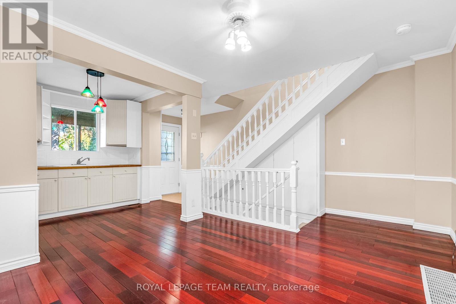 44 STE CECILE STREET, Ottawa — photo 7