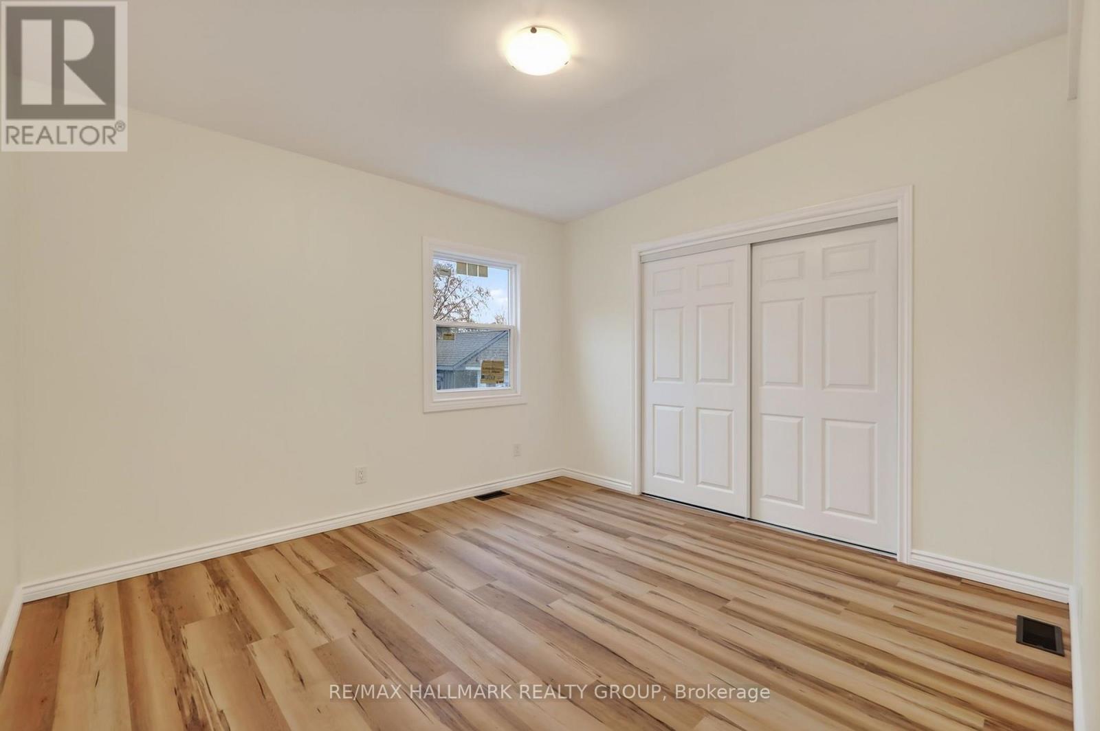 128 Bonnechere Street North — photo 24