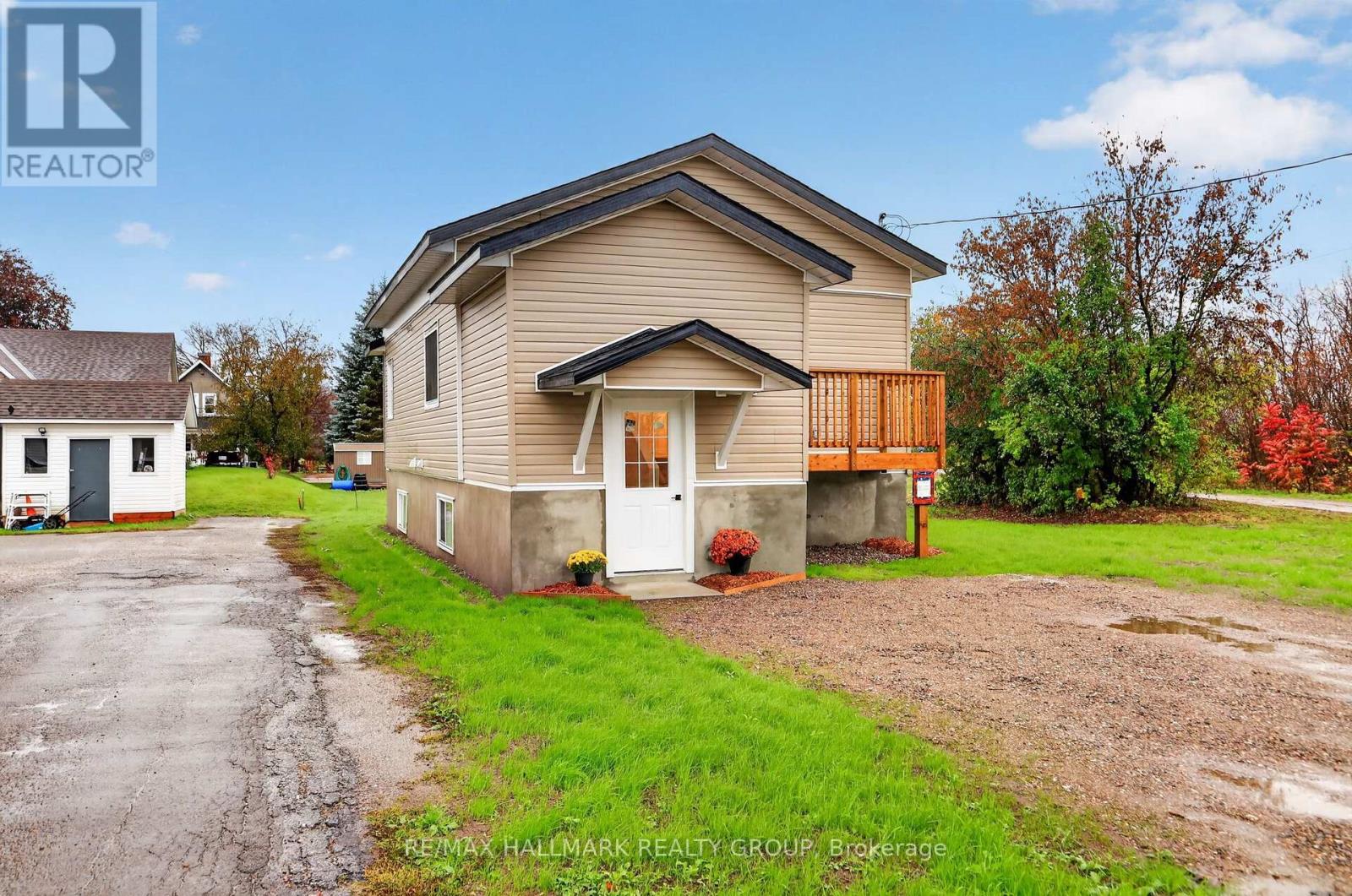 128 BONNECHERE STREET N, Renfrew — photo 3