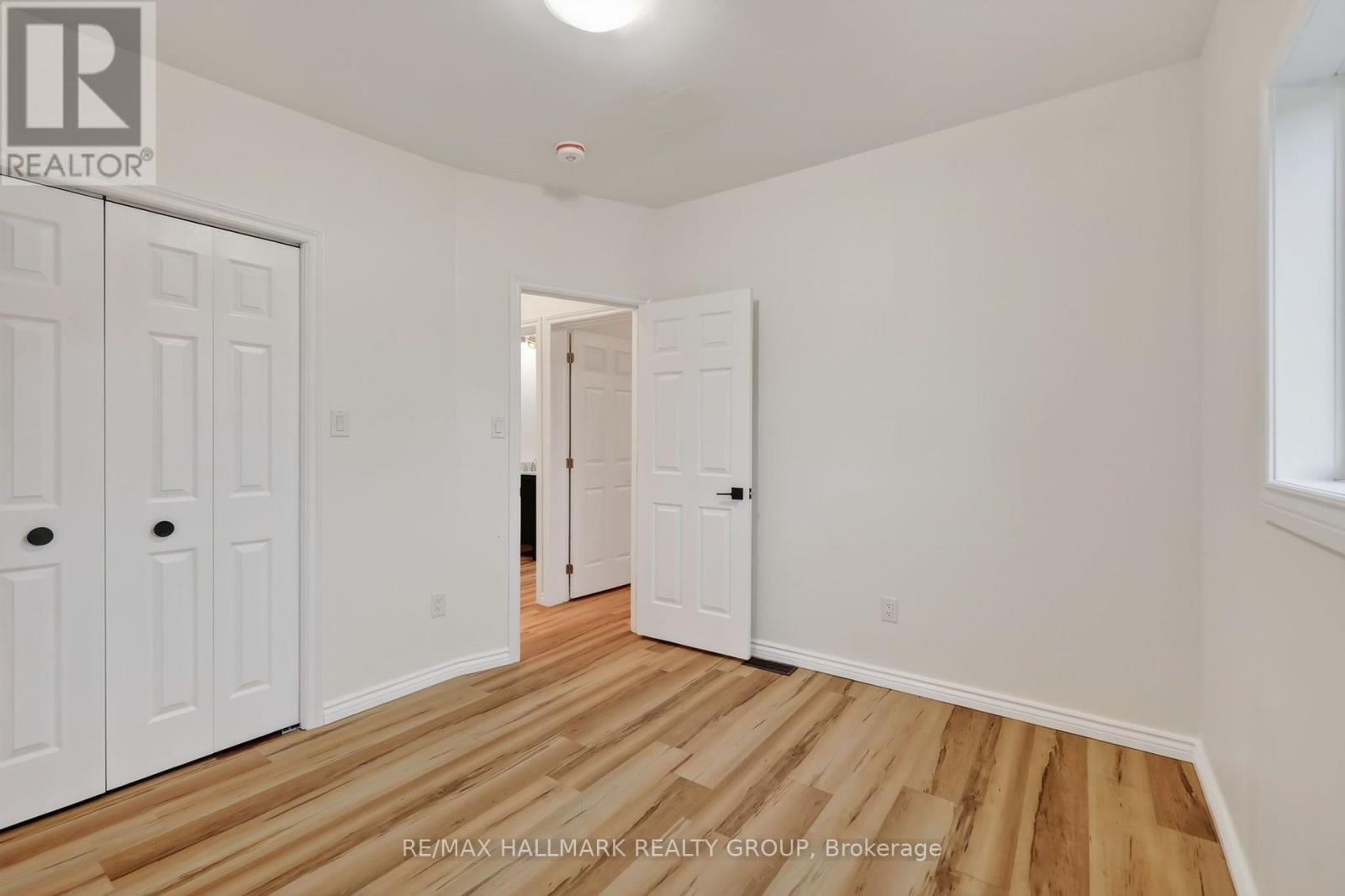 128 BONNECHERE STREET N - 31