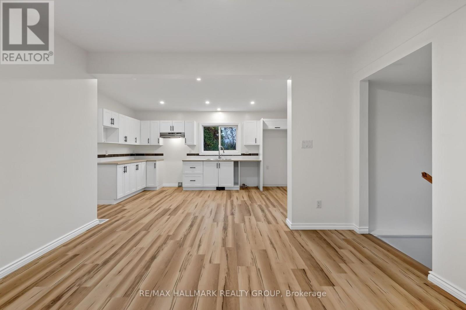 128 BONNECHERE STREET N, Renfrew — photo 5