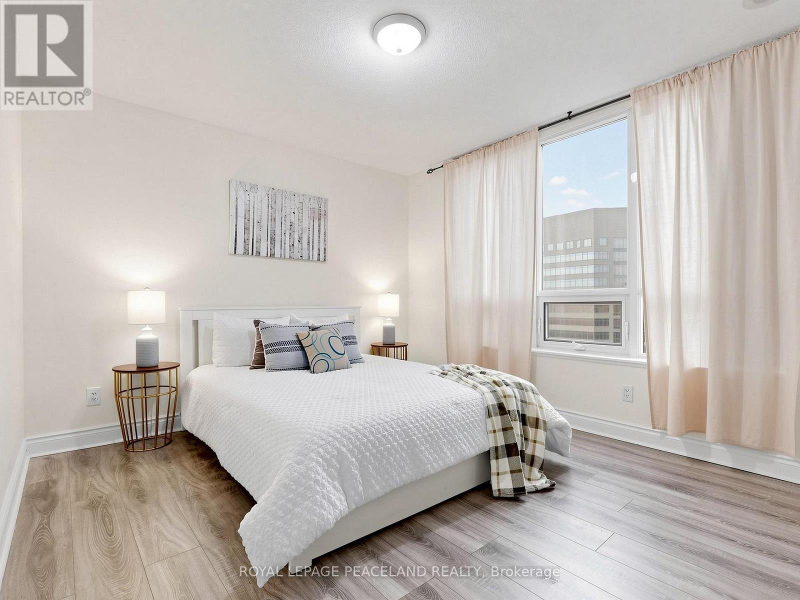 #2326 25 GREENVIEW AVENUE - 11