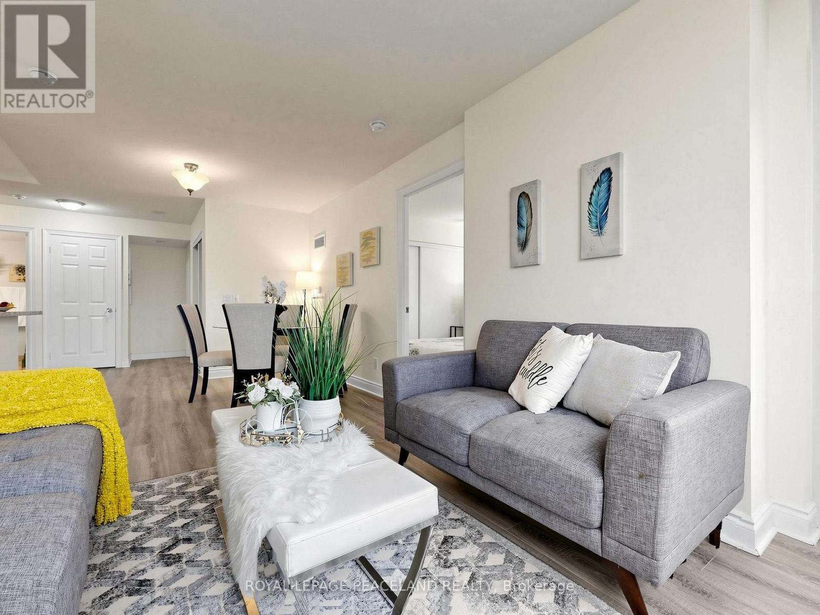 #2326 25 GREENVIEW AVENUE - 5