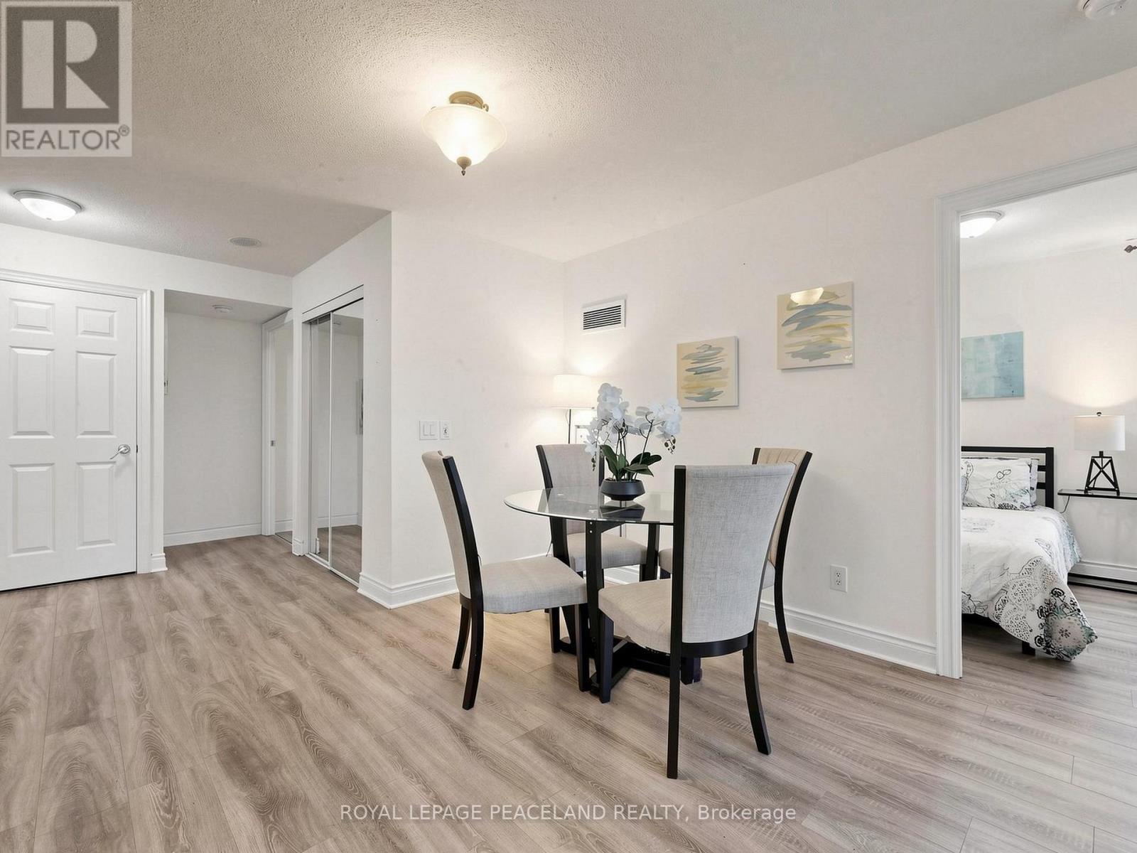 #2326 25 GREENVIEW AVENUE - 7
