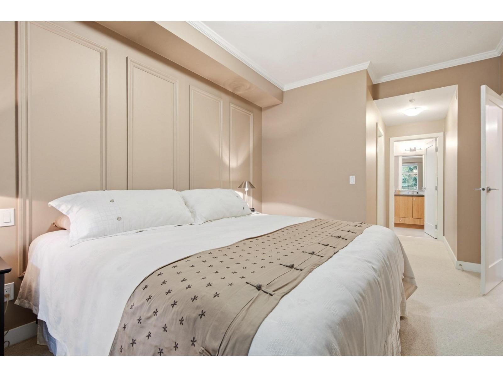 Photo of 210 15428 31 AVENUE 15