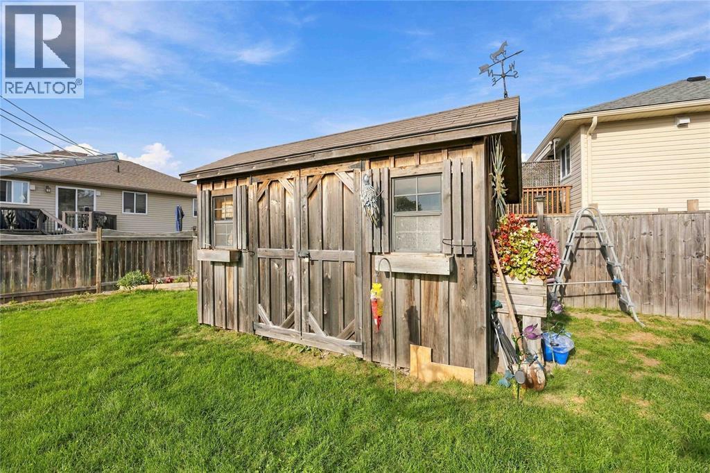 682 Bentinck DRIVE - 22
