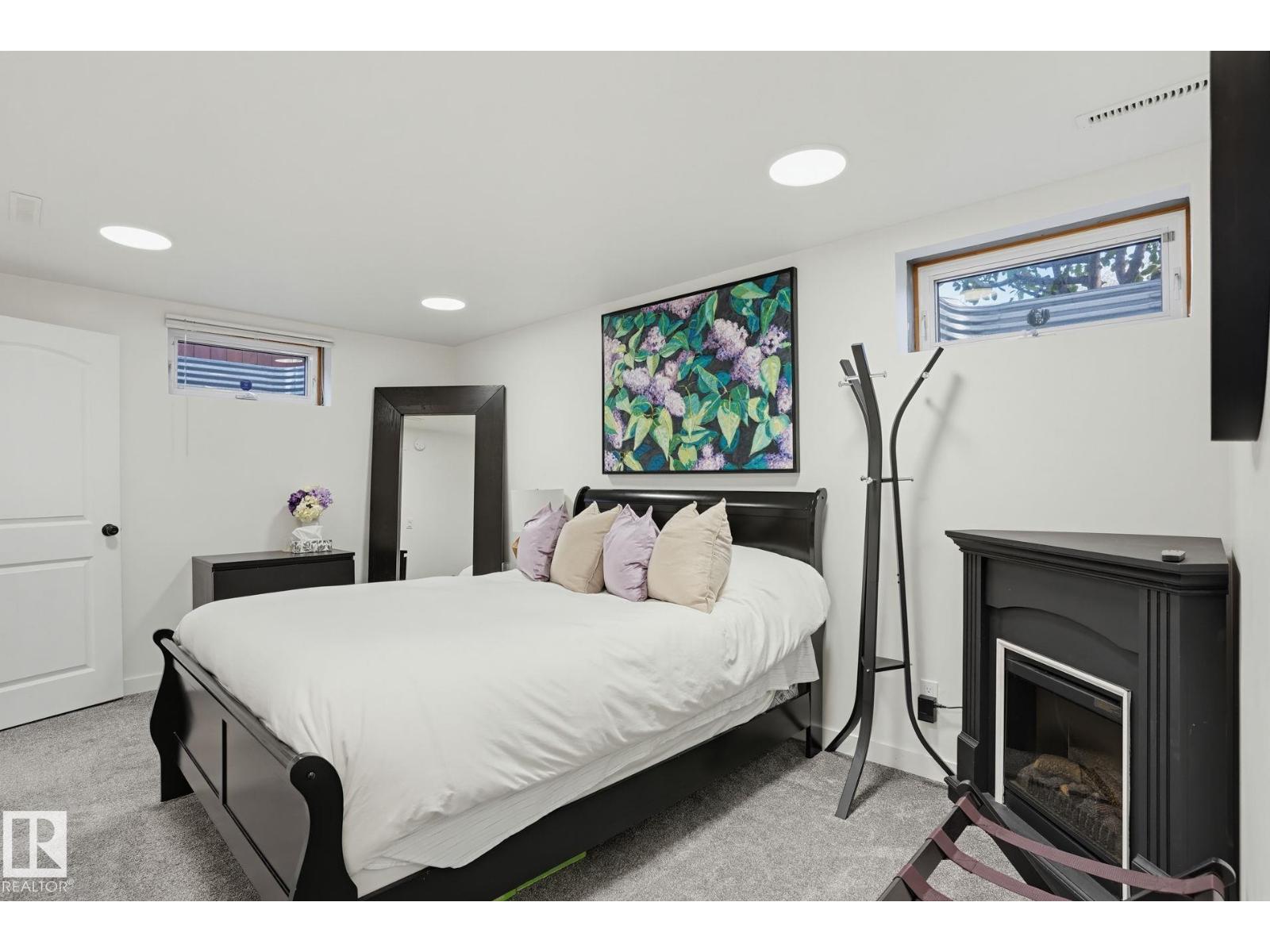 13547 90 Street NW, photo 22